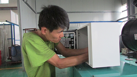 建設(shè)生態(tài)型發(fā)展企業(yè)，生產(chǎn)綠色柴油發(fā)電機(jī)組