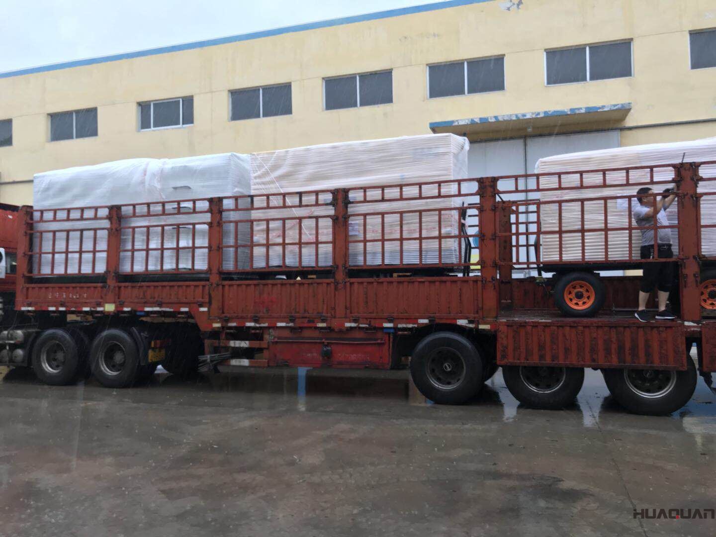 兩臺(tái)型號(hào)為HQ120GF和HQ300GF移動(dòng)拖車（含棚）型柴油發(fā)電機(jī)組于7月23號(hào)發(fā)往河南