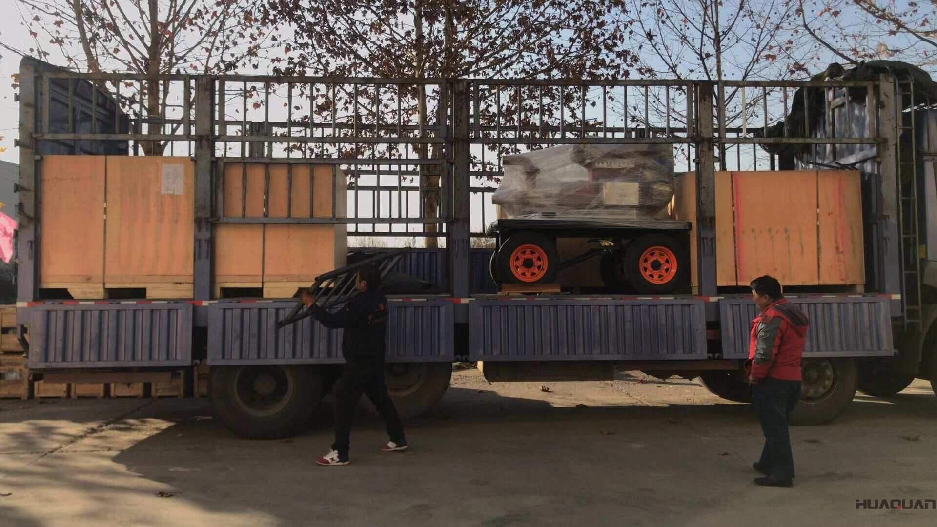 11月19日，遼寧陳先生從華全動(dòng)力訂購(gòu)的30kw標(biāo)配和30kw移動(dòng)拖車水泵發(fā)電機(jī)組已經(jīng)成功發(fā)貨