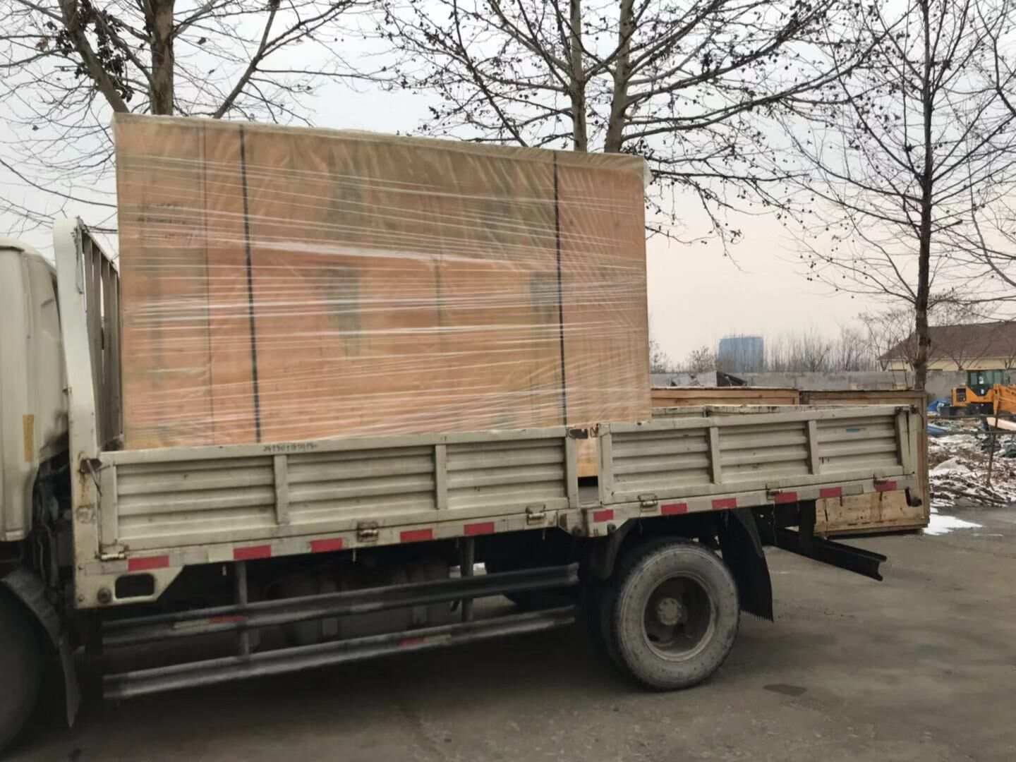 12月29日，華全動力一臺100kw自動化柴油發(fā)電機(jī)組成功發(fā)往山東省