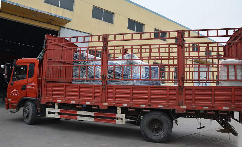 4月17日，一臺250kw立柜自啟動發(fā)電機(jī)組從華全動力發(fā)往山東