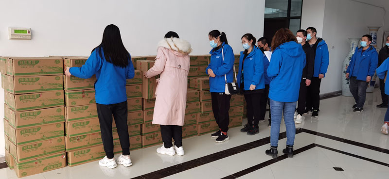 清明節(jié)，華全集團(tuán)派發(fā)福利中